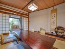 お食事会場_月の間