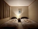 <別館・常磐苑>洋室ツイン。鉄筋造りのスタンダードタイプ。