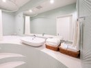 �f���b�N�X���[���i���j�b�g�o�X�j