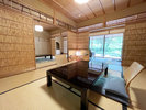 【貴賓室|S】源泉内湯◆踏込+庭園付10畳+8畳+広縁(74平米)