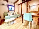 伝統の良さそのままに新しいスタイルを取入れた長屋門メゾネット部屋。一年中快適に過ごせる