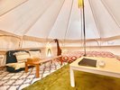 グランピング元祖。冷暖房エアコン、冬にこたつ、電子カーペットも!一年中快適に過ごせる