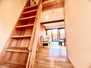 伝統の良さそのままに新しいスタイルを取入れた長屋門メゾネット部屋。一年中快適に過ごせる