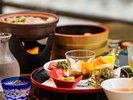 夏の川床のお供は冷酒がおすすめ。きりっとした清涼感は川床にぴったり。