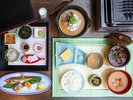 朝食は田舎らしい和定食。ご飯のお供がたくさん並びます。