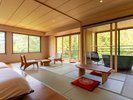 露天風呂付き客室<竹の音>風に揺れる竹林を眺めながらのんびりと。