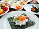 31階スカイレストラン「Hareus〜ハレアス」の朝食ブッフェ〜手巻き寿司〜