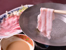 *【夕食(一例)】六日町特産の、驚くほどもっちりとした「越後もち豚」のしゃぶしゃぶです