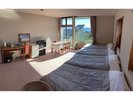 2階DXルーム4BED仕様。通常客室倍の広さ♪(一部海景色制限有。室内禁煙テラスで可)水平線からの日の出◎