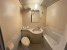 全客室にユニットバスがございます。他外部共用トイレは暖房付ウォシュレットございます♪♪