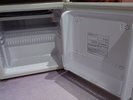 DXルーム以外の通常客室は1ドア小型冷蔵庫です。入らない冷凍品等はお預かりしますのでお声掛けください