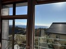 2階客室内からの景色です♪♪隣接建物の為、一部海景色に制限がございますm(__)m3階がオススメ♪♪