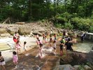 おおさる山乃家。キャンプ体験や手ぬぐい絞り染め体験ができます。