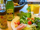目覚めの朝に瑞々しいお野菜を。身体に寄り添うようなメニューが揃います。