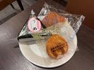 おにぎり、個包装のパン