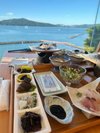 開放感満載の食事処写真のように海を眺めながら朝食を