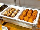 和風おろしハンバーグ、鮭とチーズソフトカツ