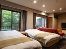 【リニューアル★302】令和6年3月に温泉露天風呂付き客室にリニューアル。(5名様まで)