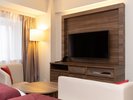 【EXスーペリアツイン】23u / ベッド幅120pツインルームのテレビは42インチを備え付けております。