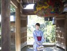 徒歩5分、服部神社にて♪