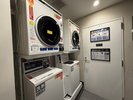 コインランドリー 洗濯機(洗剤自動投入)500円、乾燥機 30分100円