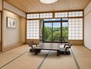 【西館】和室4名定員(庭園側)