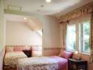 Room_204 唯一の4ベッドルーム、天窓つき