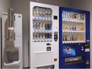 1階サービスコーナーにて自動販売機・製氷機をご用意しております。