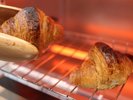 パンはトースターにて温めてお召し上がりいただけます。