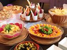 【カクテルタイム】 17:30〜19:30 オードブル、スナック、アルコール類、ソフトドリンク