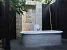 贅沢な湯浴みを堪能できる離れ家専用露天風呂。