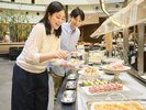 【ファイン・ビュッフェイメージ】ホテル定番スイーツ「舞浜プリン」や季節ごとに楽しめるケーキをご用意♪