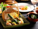 【特別旬彩懐石】素材の味を大切に、日本料理の「走り、旬、名残」をお客様のお膳に彩らせていただきます。