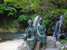 伊豆天城山ふもとの河津川上流の渓谷に個性あふれる七つの滝が流れる観光名所。