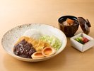 ジューシーで柔らかいお肉と味噌ダレのハーモニーが楽しめる、みかわ豚を使用した味噌カツライス。