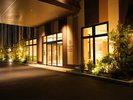 夜のエントランス