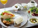 ここでしか味わえないオリジナルエッグベネディクトソースは必ずもう一度食べたくなる絶品ソース♪