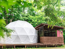 �yGlamping�z�C�����̗ǂ����Ɨz�����̒��ŁA�v�����莩�R���y���ށB