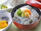 生しらす丼 完成図一例(季節限定)