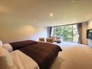 シャワーブース付き洋室ツイン|広々とした客室。最大4名様まで宿泊可能なゆとり空間
