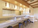 【温泉大浴場】広々とした脱衣所
