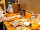 朝食