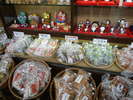 お菓子からおきものまで岩戸屋さんのお土産の種類は豊富です!