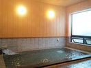 本館大浴場(男性用/活性石人工温泉)※女性用は別館にございます。深夜2時まで、朝は5時〜営業