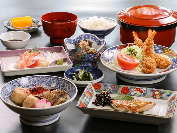 yTo[ЂzR~4.5@싛̎lGޏhBZICԂŖ3