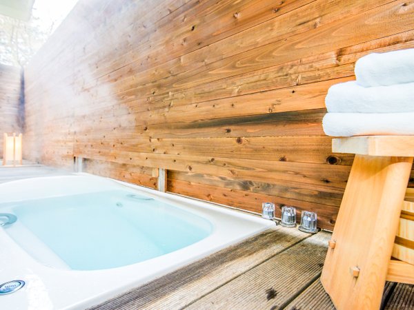 半露天風呂付スーペリアツインルーム※客室半露天風呂は加水(熱水)した強羅温泉を使用しております。