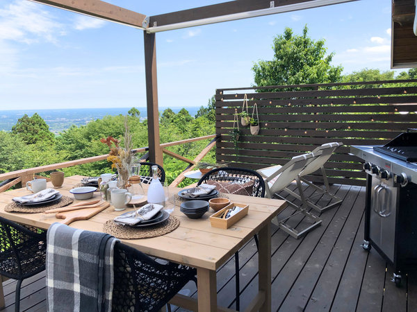【SKY CABIN】空と眺望が気持ちいい開放感あふれるデッキ。