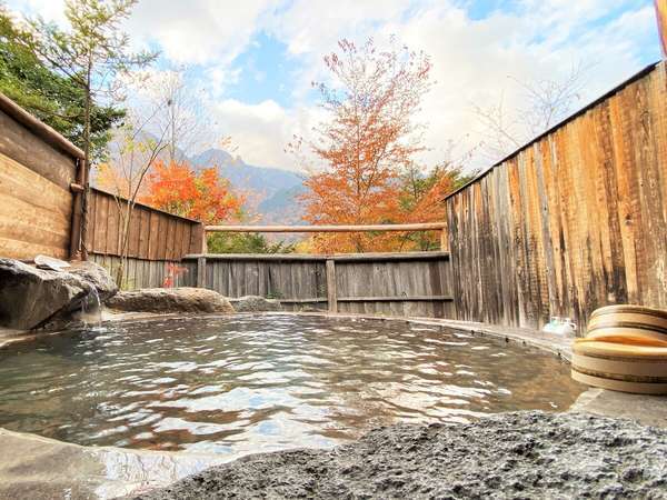 画像(《貸切露天風呂》地獄釜の湯。四季折々の景色を独り占め♪)