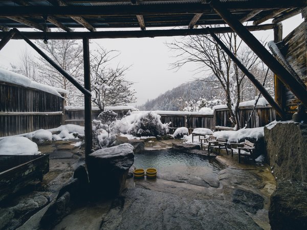 �z�Ƃ����~�̋�C�B��i�F�𒭂߂Ȃ���߂����u�ĔT���v�Ȃ�ł͂̓����݂́A�Y����Ȃ����̎v���o�ɁB