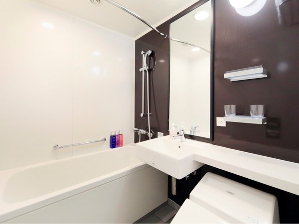 �V���O���E�_�u���E�R���p�N�g�c�C���E���f���[�g�c�C���y���j�b�g�o�X�z